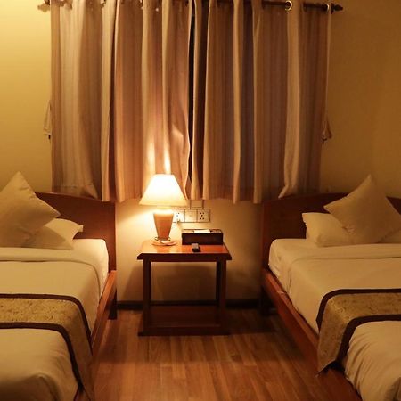 Six Stars Guest House Nyaung-U ภายนอก รูปภาพ